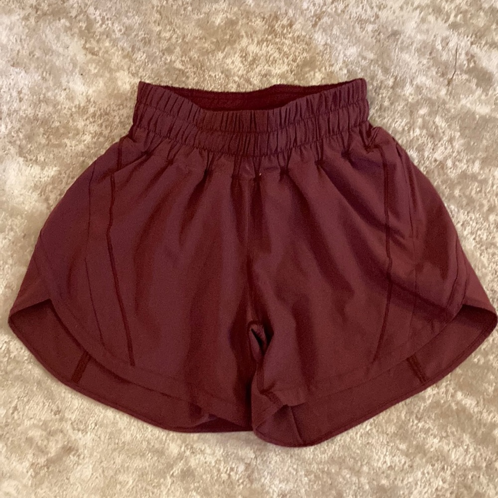 Lululemon track that shorts